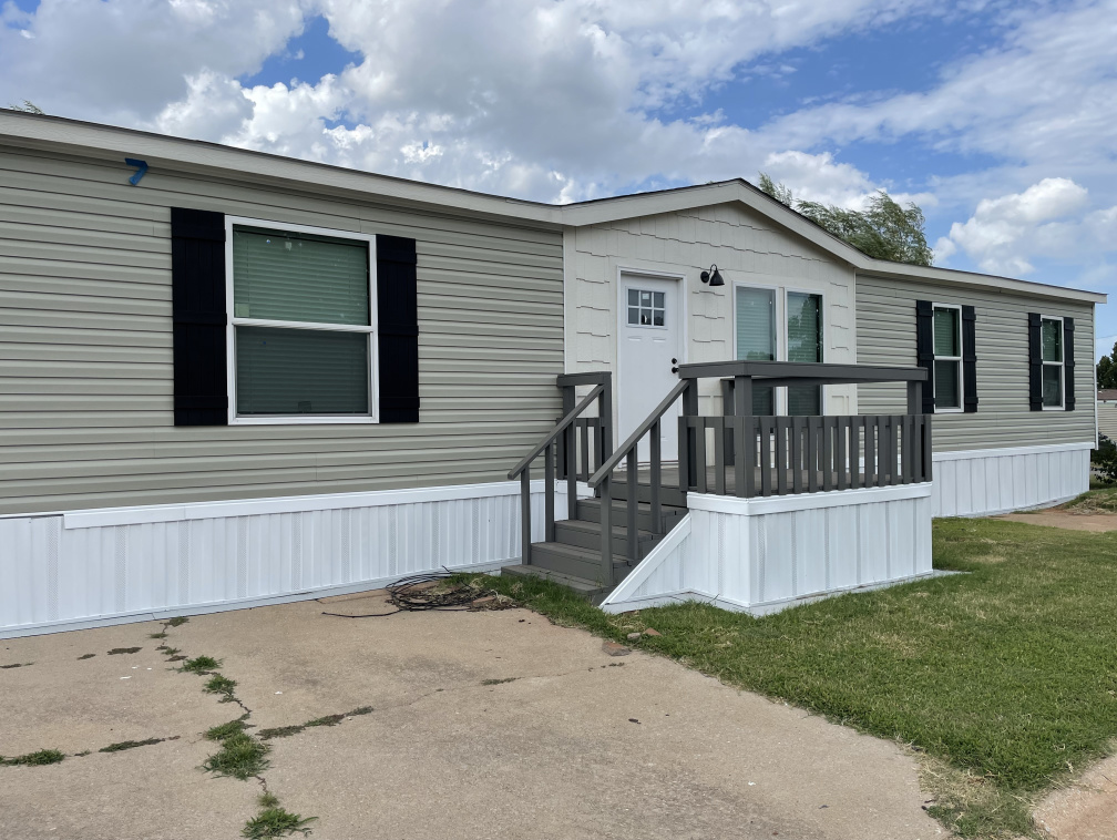 4800 S Foster Rd, Oklahoma City, Oklahoma 73129, 3 Bedrooms Bedrooms, ,2 BathroomsBathrooms,Single Wide,For Sale,S Foster Rd,1359