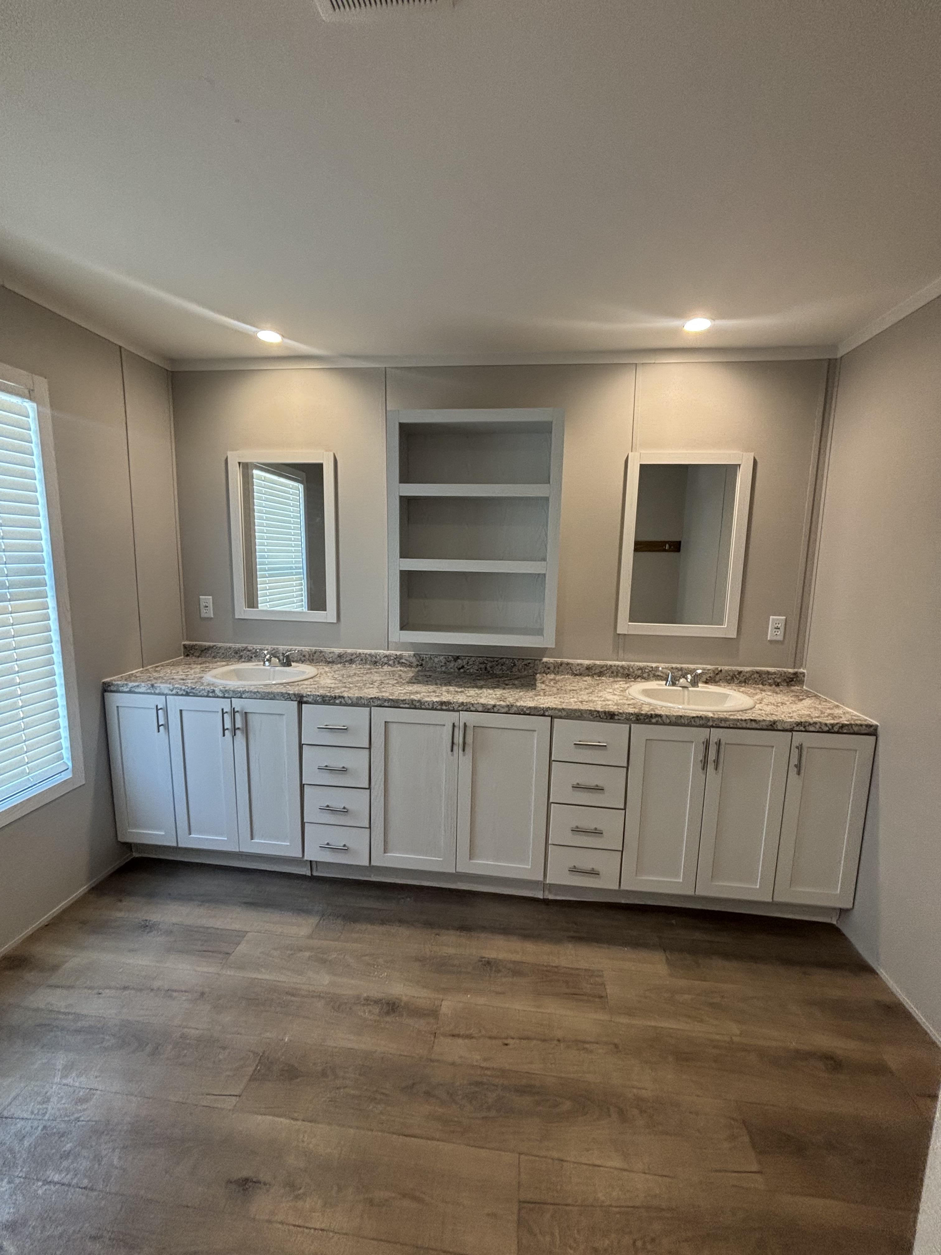 5004 S Eastern Ave, Oklahoma City, Oklahoma 73129, 3 Bedrooms Bedrooms, ,2 BathroomsBathrooms,Single Wide,For Sale,S Eastern Ave,1360