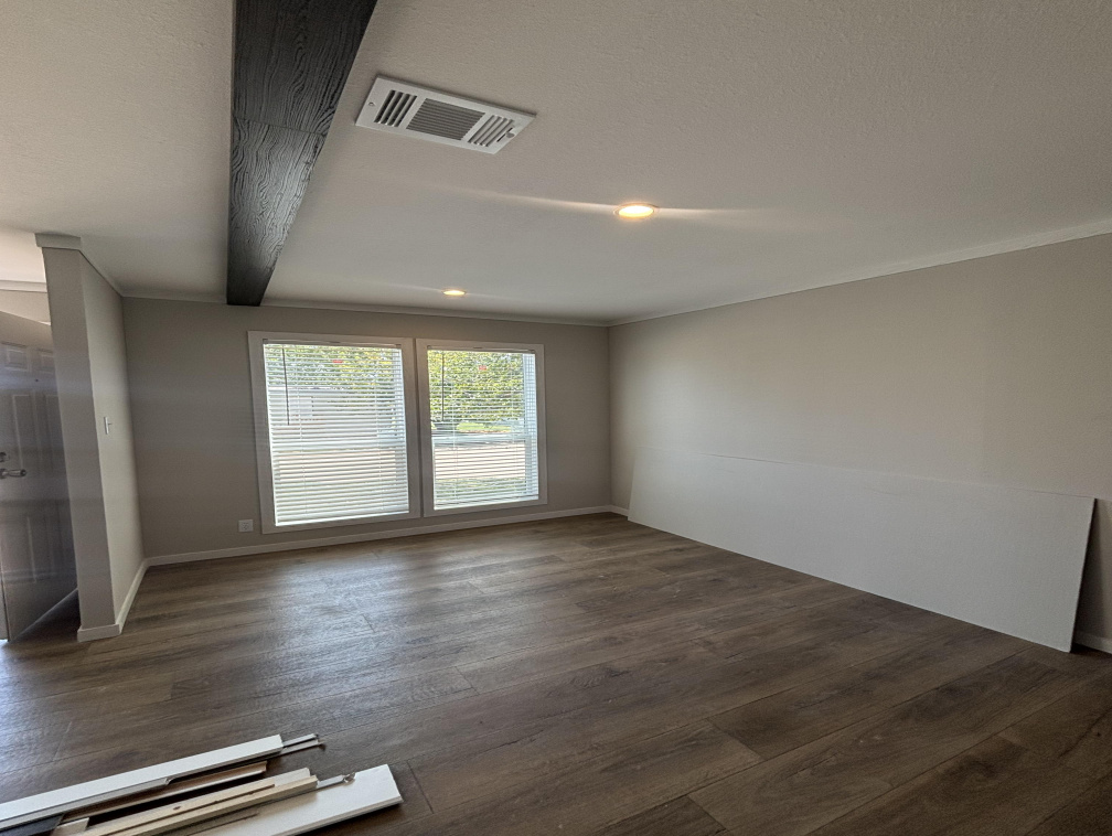 5004 S Eastern Ave, Oklahoma City, Oklahoma 73129, 3 Bedrooms Bedrooms, ,2 BathroomsBathrooms,Single Wide,For Sale,S Eastern Ave,1360