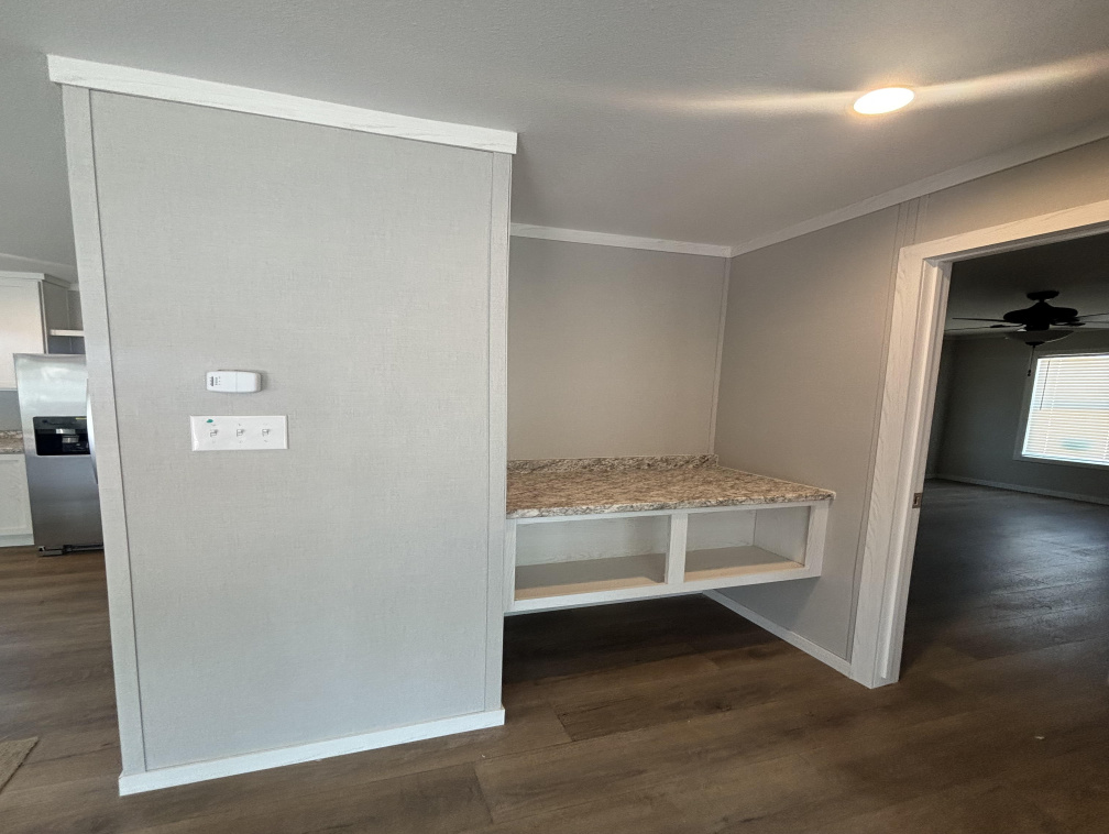 5004 S Eastern Ave, Oklahoma City, Oklahoma 73129, 3 Bedrooms Bedrooms, ,2 BathroomsBathrooms,Single Wide,For Sale,S Eastern Ave,1360