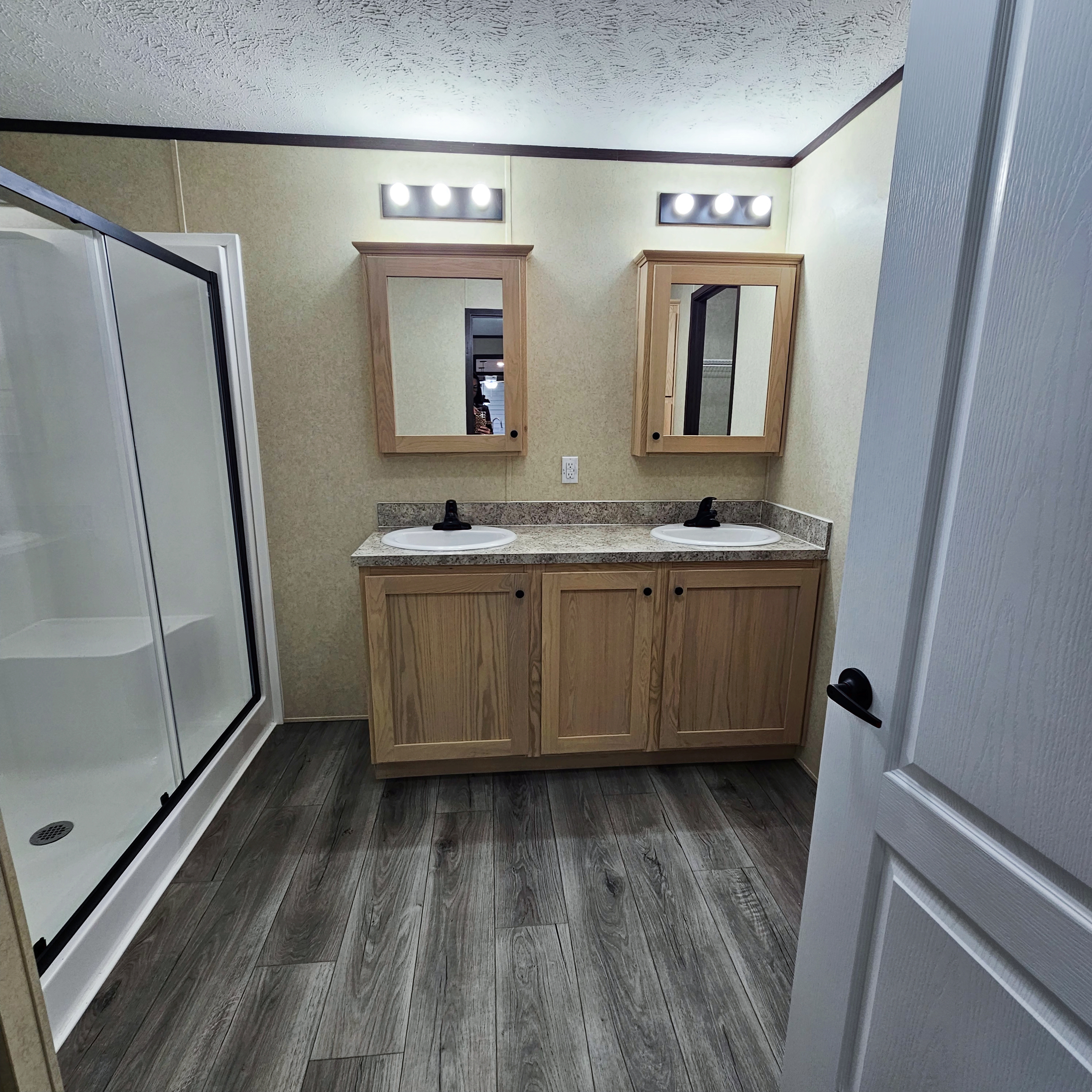3700 28th St, Sioux City, Iowa 51105, 3 Bedrooms Bedrooms, ,2 BathroomsBathrooms,Single Wide,For Sale,28th St,1361