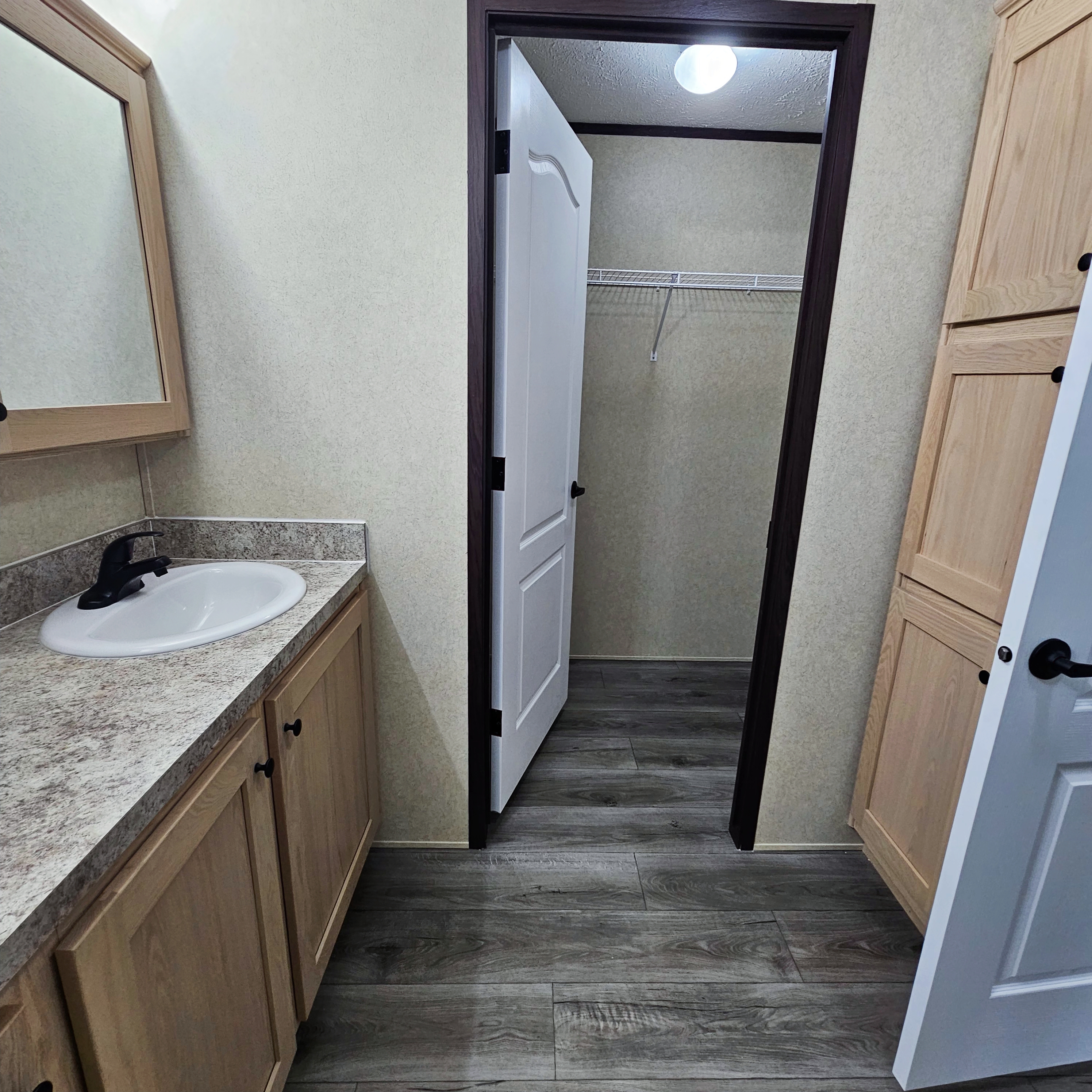 3700 28th St, Sioux City, Iowa 51105, 3 Bedrooms Bedrooms, ,2 BathroomsBathrooms,Single Wide,For Sale,28th St,1361