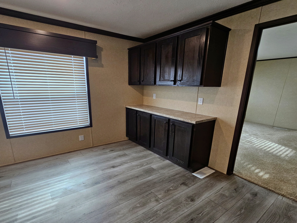 3700 28th St, Sioux City, Iowa 51105, 3 Bedrooms Bedrooms, ,2 BathroomsBathrooms,Single Wide,For Sale,28th St,1361