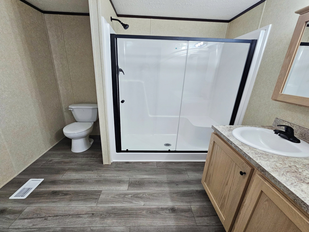 3700 28th St, Sioux City, Iowa 51105, 3 Bedrooms Bedrooms, ,2 BathroomsBathrooms,Single Wide,For Sale,28th St,1361