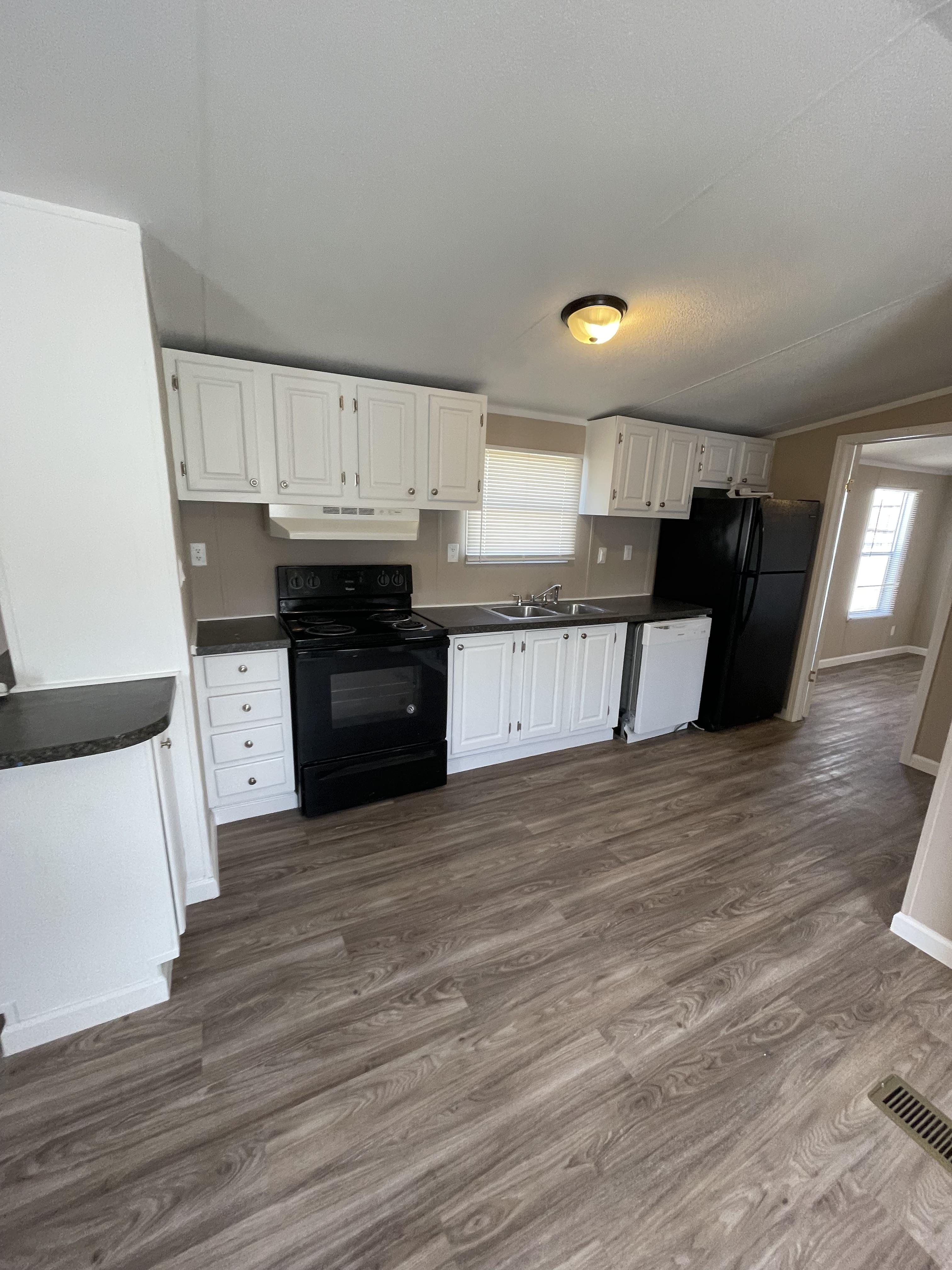 5004 S Eastern Ave, Oklahoma City, Oklahoma 73129, 3 Bedrooms Bedrooms, ,2 BathroomsBathrooms,Single Wide,For Sale,S Eastern Ave,1363
