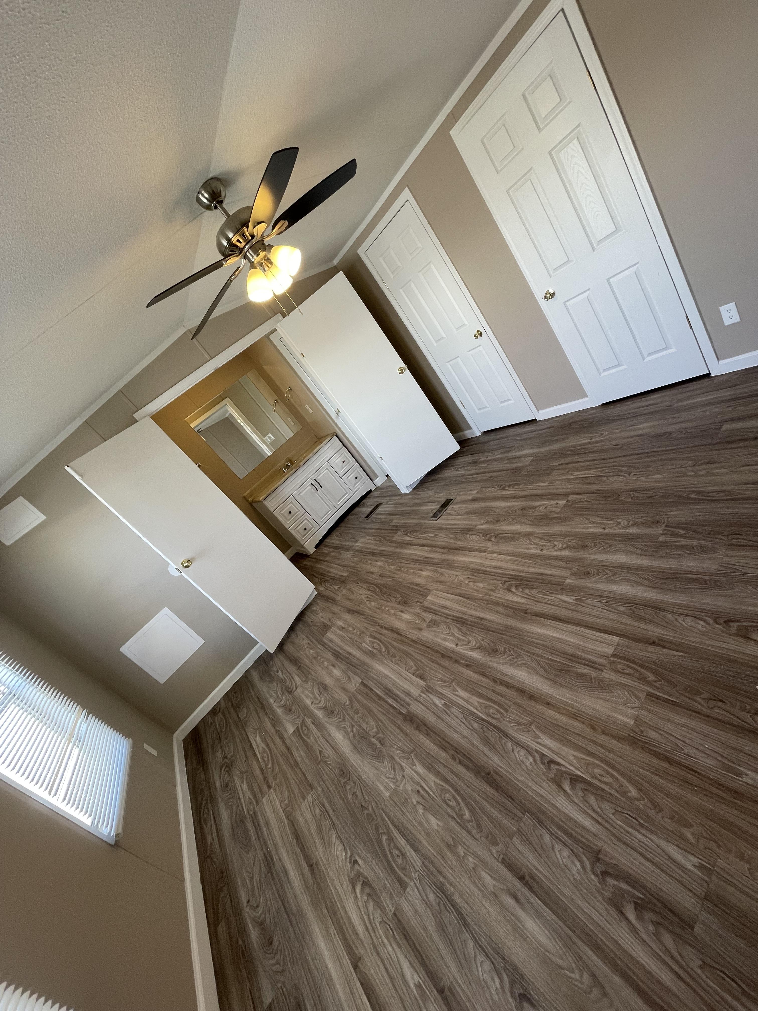 5004 S Eastern Ave, Oklahoma City, Oklahoma 73129, 3 Bedrooms Bedrooms, ,2 BathroomsBathrooms,Single Wide,For Sale,S Eastern Ave,1363