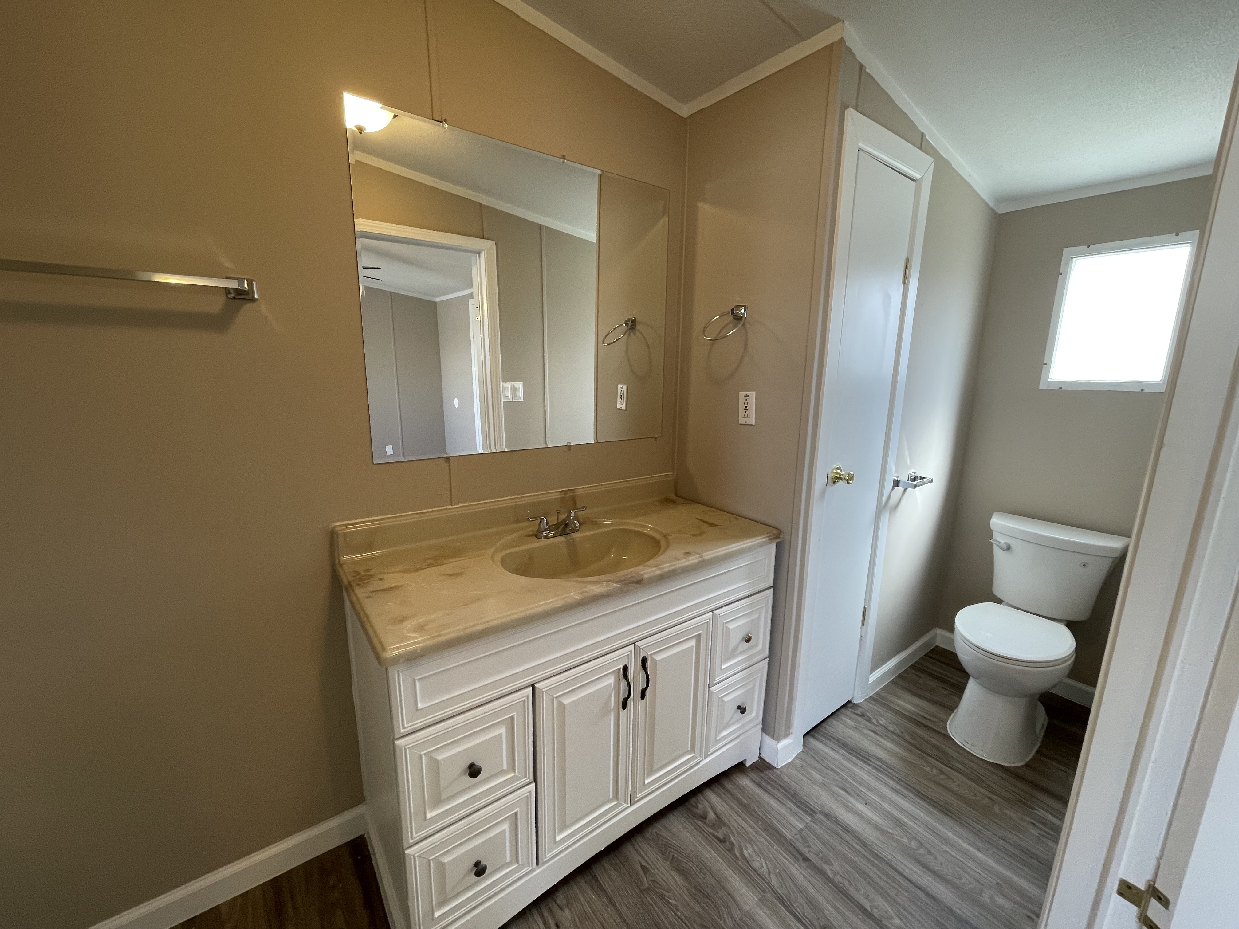 5004 S Eastern Ave, Oklahoma City, Oklahoma 73129, 3 Bedrooms Bedrooms, ,2 BathroomsBathrooms,Single Wide,For Sale,S Eastern Ave,1363