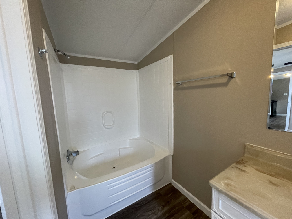 5004 S Eastern Ave, Oklahoma City, Oklahoma 73129, 3 Bedrooms Bedrooms, ,2 BathroomsBathrooms,Single Wide,For Sale,S Eastern Ave,1363