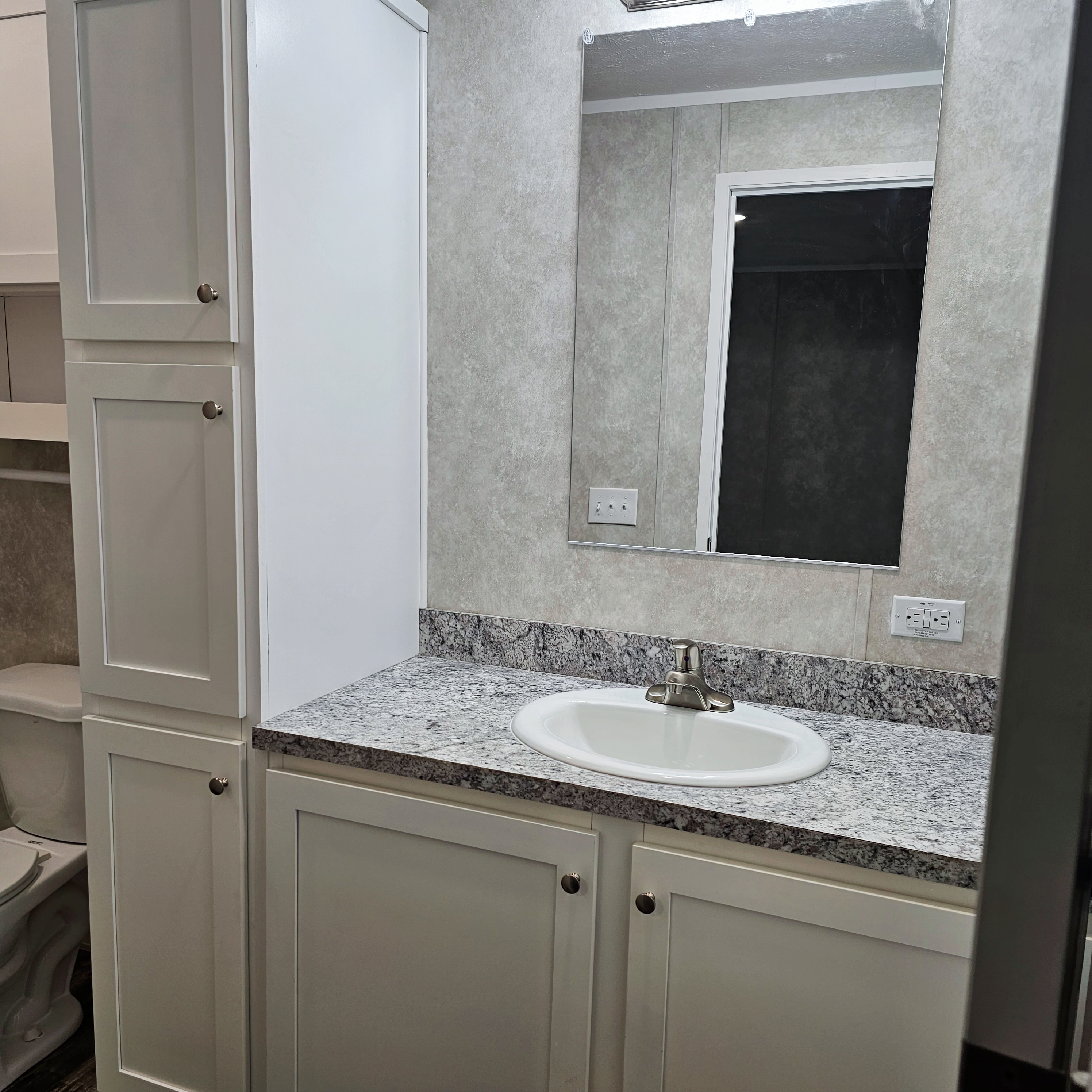 3700 28th St, Sioux City, Iowa 51105, 3 Bedrooms Bedrooms, ,2 BathroomsBathrooms,Single Wide,For Sale,28th St,1364