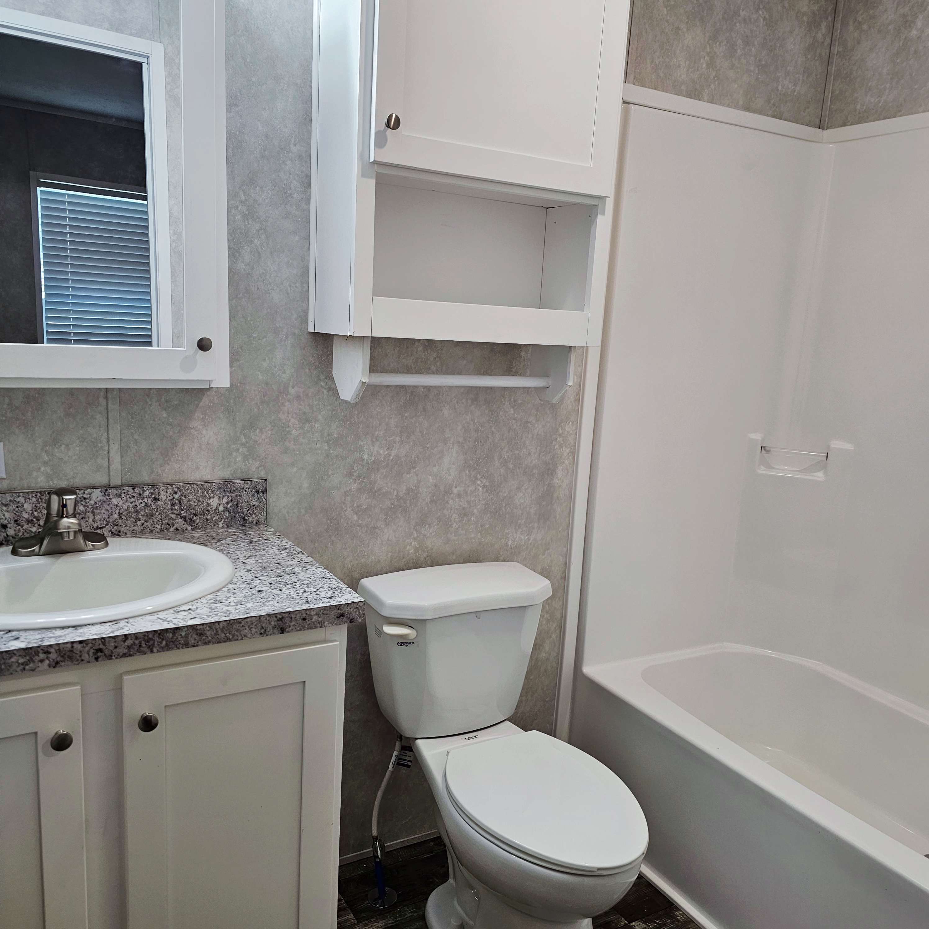 3700 28th St, Sioux City, Iowa 51105, 3 Bedrooms Bedrooms, ,2 BathroomsBathrooms,Single Wide,For Sale,28th St,1364