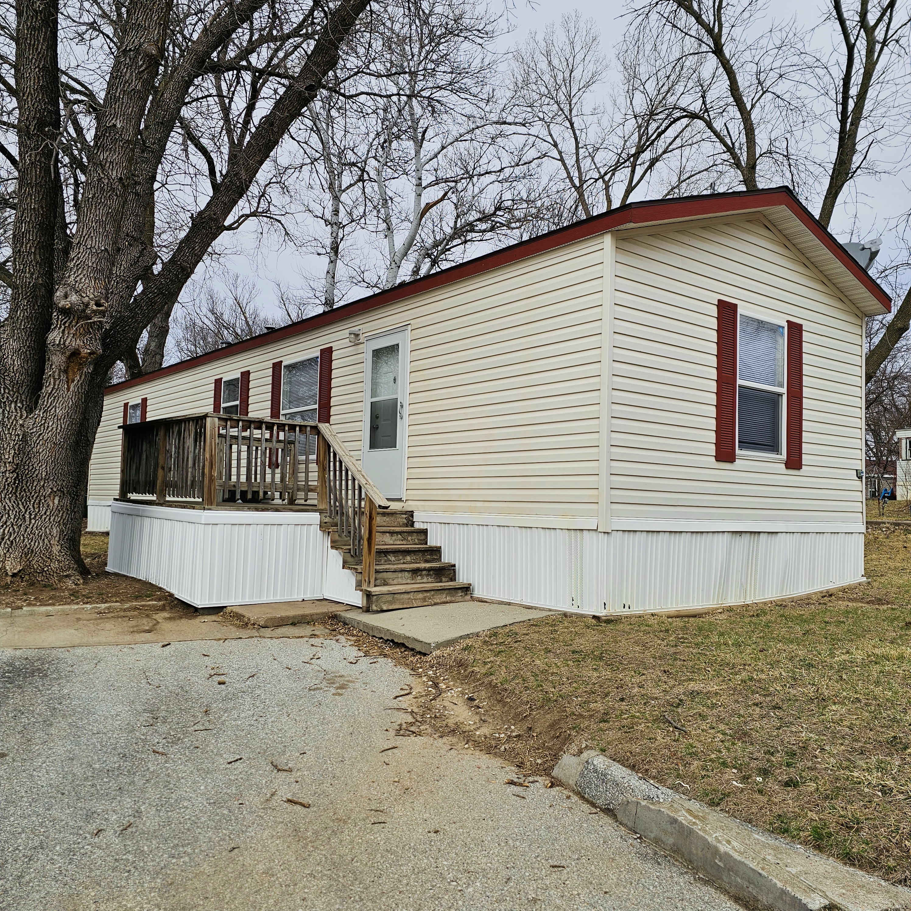 3700 28th St, Sioux City, Iowa 51105, 2 Bedrooms Bedrooms, ,2 BathroomsBathrooms,Single Wide,For Sale,28th St,1365