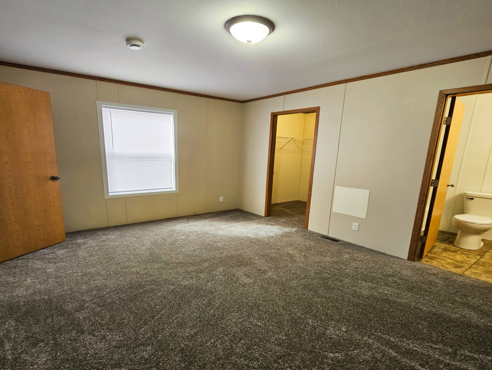 3700 28th St, Sioux City, Iowa 51105, 2 Bedrooms Bedrooms, ,2 BathroomsBathrooms,Single Wide,For Sale,28th St,1365