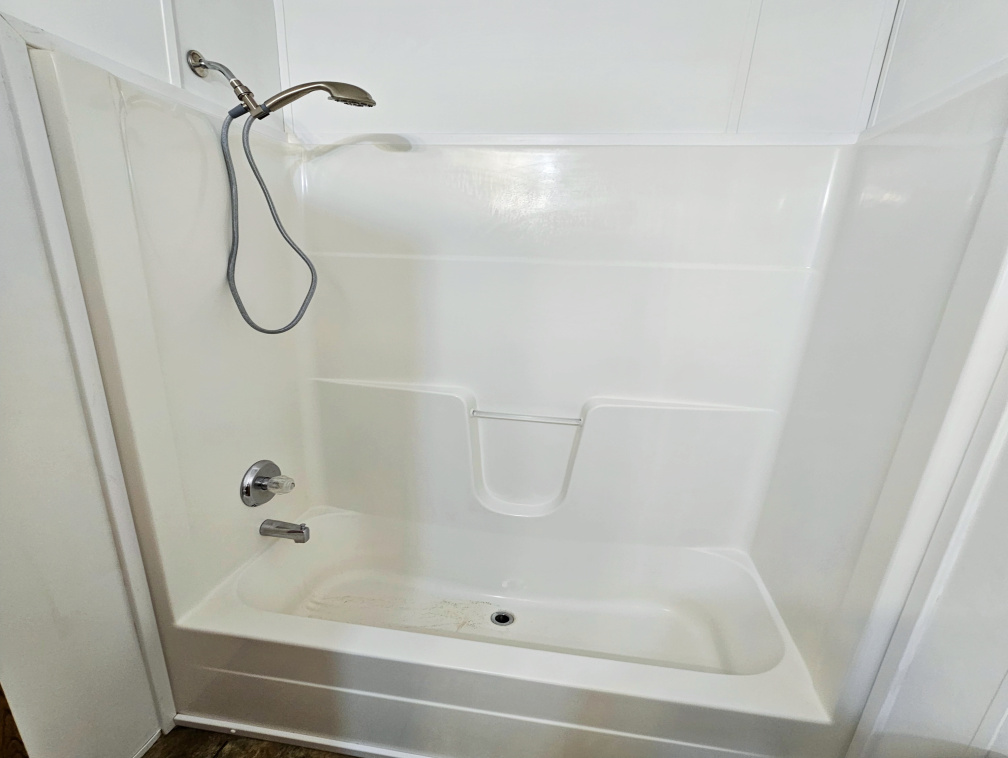 3700 28th St, Sioux City, Iowa 51105, 2 Bedrooms Bedrooms, ,2 BathroomsBathrooms,Single Wide,For Sale,28th St,1365