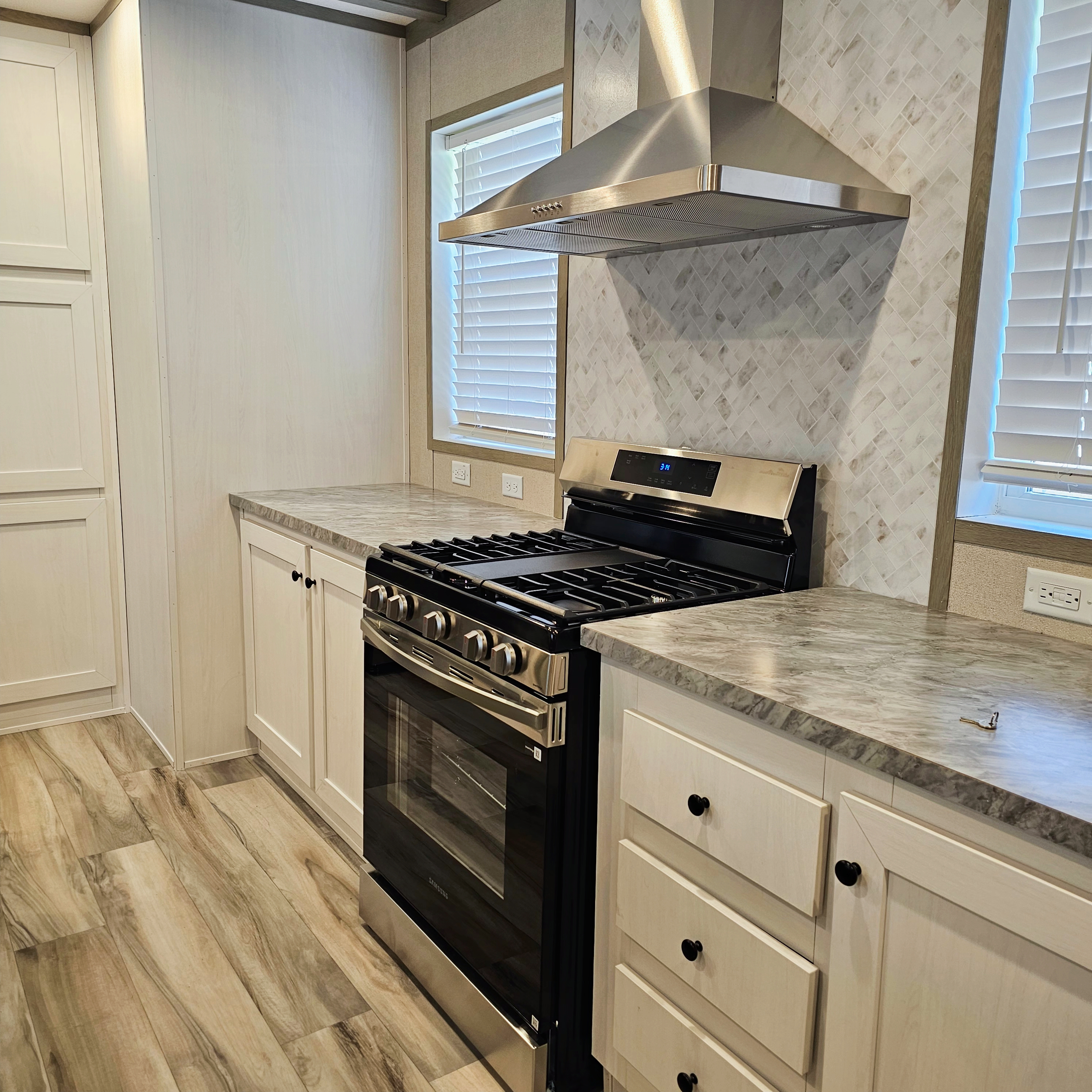 3700 28th St 51105, Sioux City, Iowa 51105, 3 Bedrooms Bedrooms, ,2 BathroomsBathrooms,Single Wide,For Sale,28th St,1366