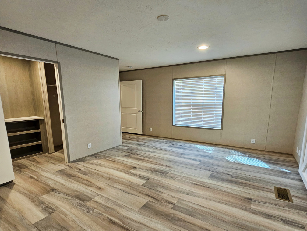 3700 28th St 51105, Sioux City, Iowa 51105, 3 Bedrooms Bedrooms, ,2 BathroomsBathrooms,Single Wide,For Sale,28th St,1366