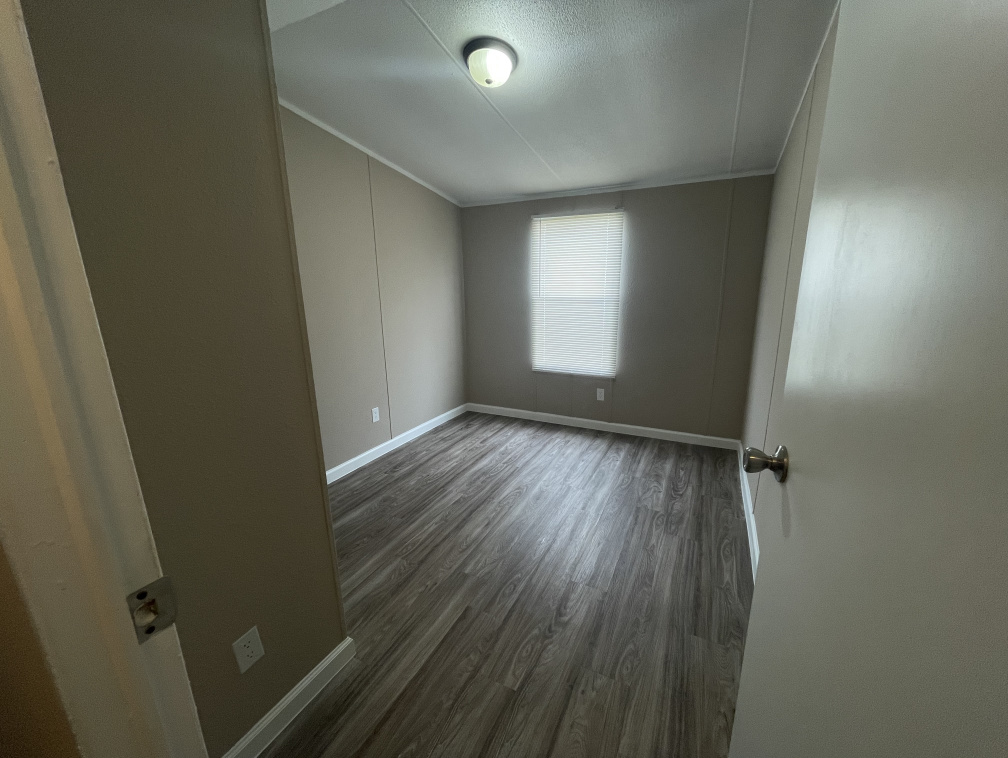 5004 S Eastern Ave, Oklahoma City, Oklahoma 73129, 3 Bedrooms Bedrooms, ,2 BathroomsBathrooms,Single Wide,For Sale,S Eastern Ave,1367