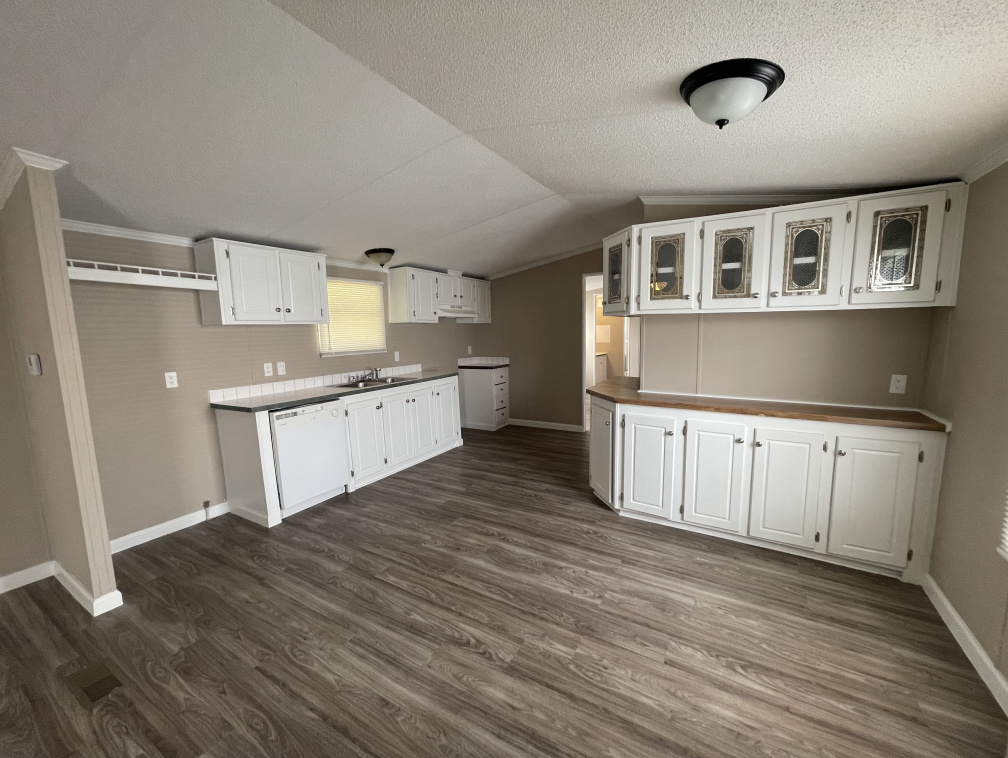 5004 S Eastern Ave, Oklahoma City, Oklahoma 73129, 3 Bedrooms Bedrooms, ,2 BathroomsBathrooms,Single Wide,For Sale,S Eastern Ave,1367