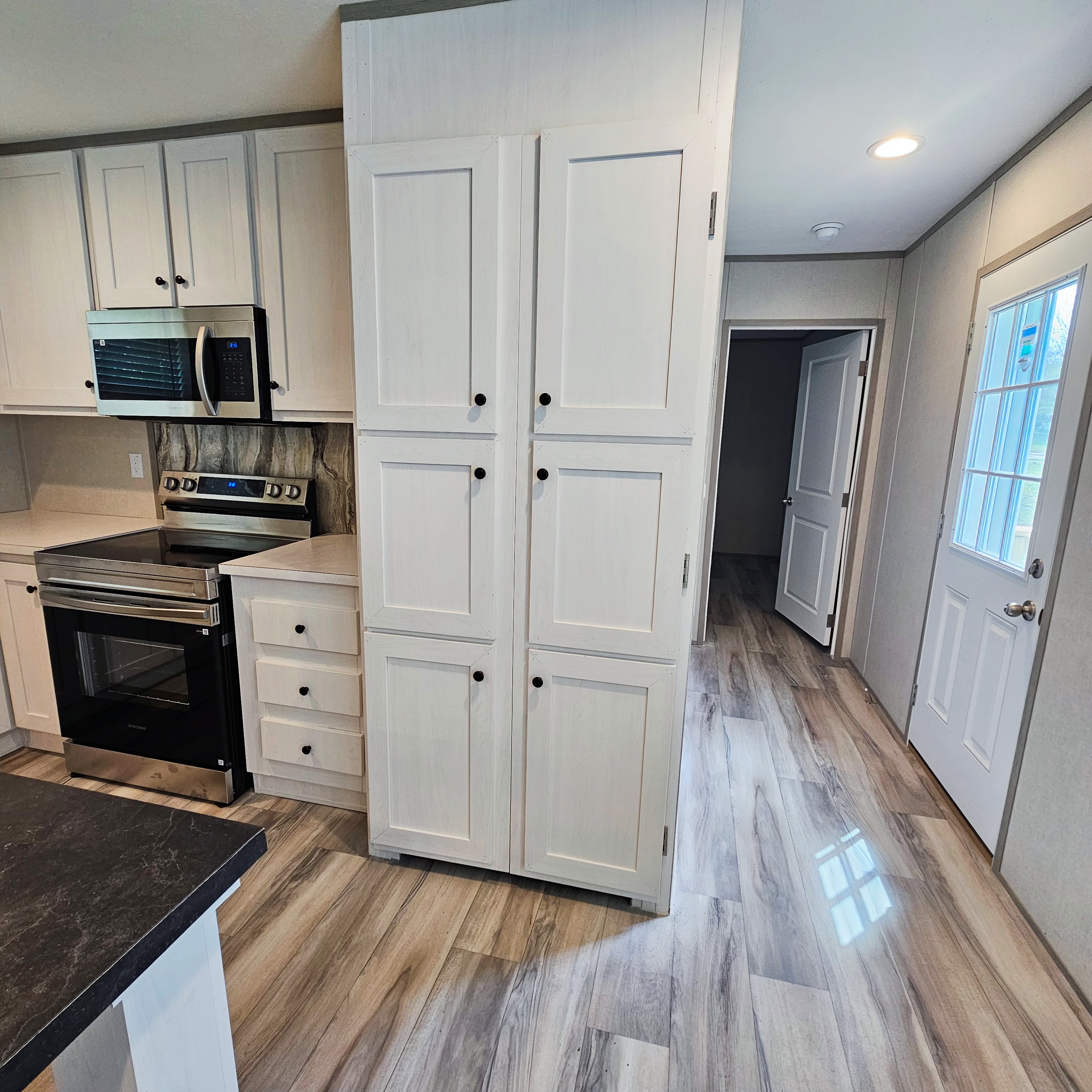 3700 28th St, Sioux City, Iowa 51105, 3 Bedrooms Bedrooms, ,2 BathroomsBathrooms,Single Wide,For Sale,28th St,1368