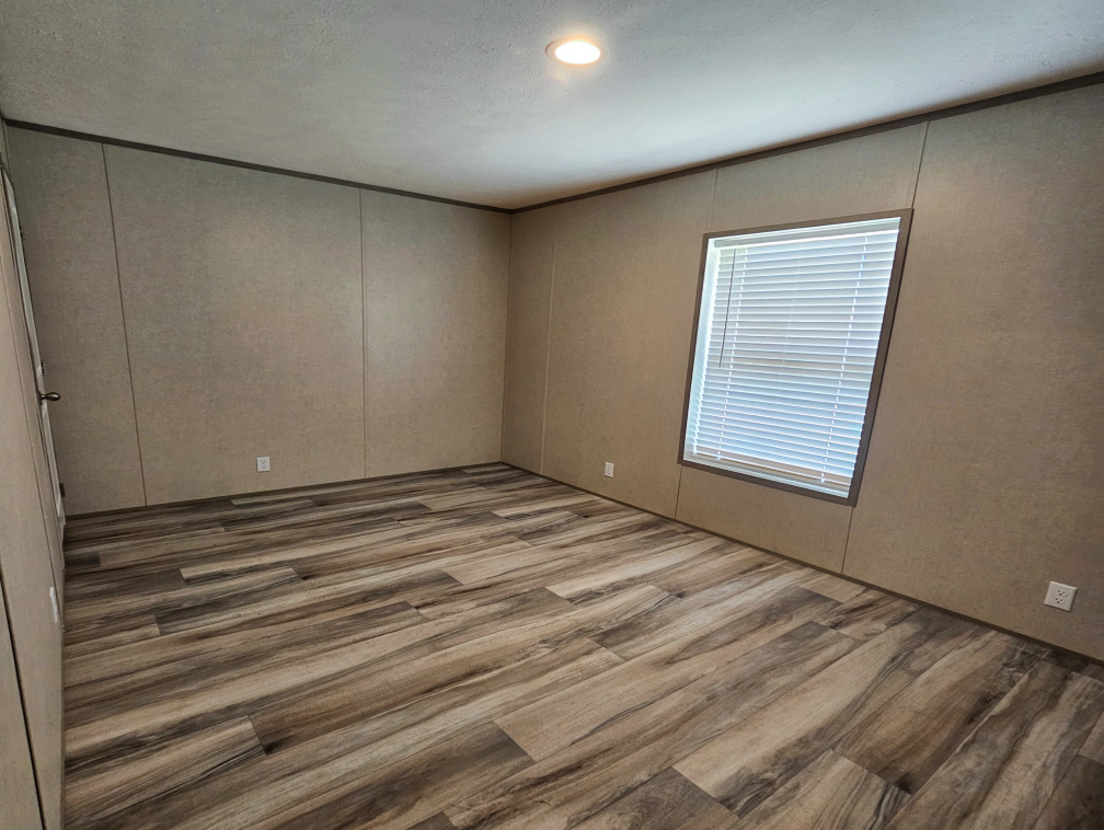 3700 28th St, Sioux City, Iowa 51105, 3 Bedrooms Bedrooms, ,2 BathroomsBathrooms,Single Wide,For Sale,28th St,1368