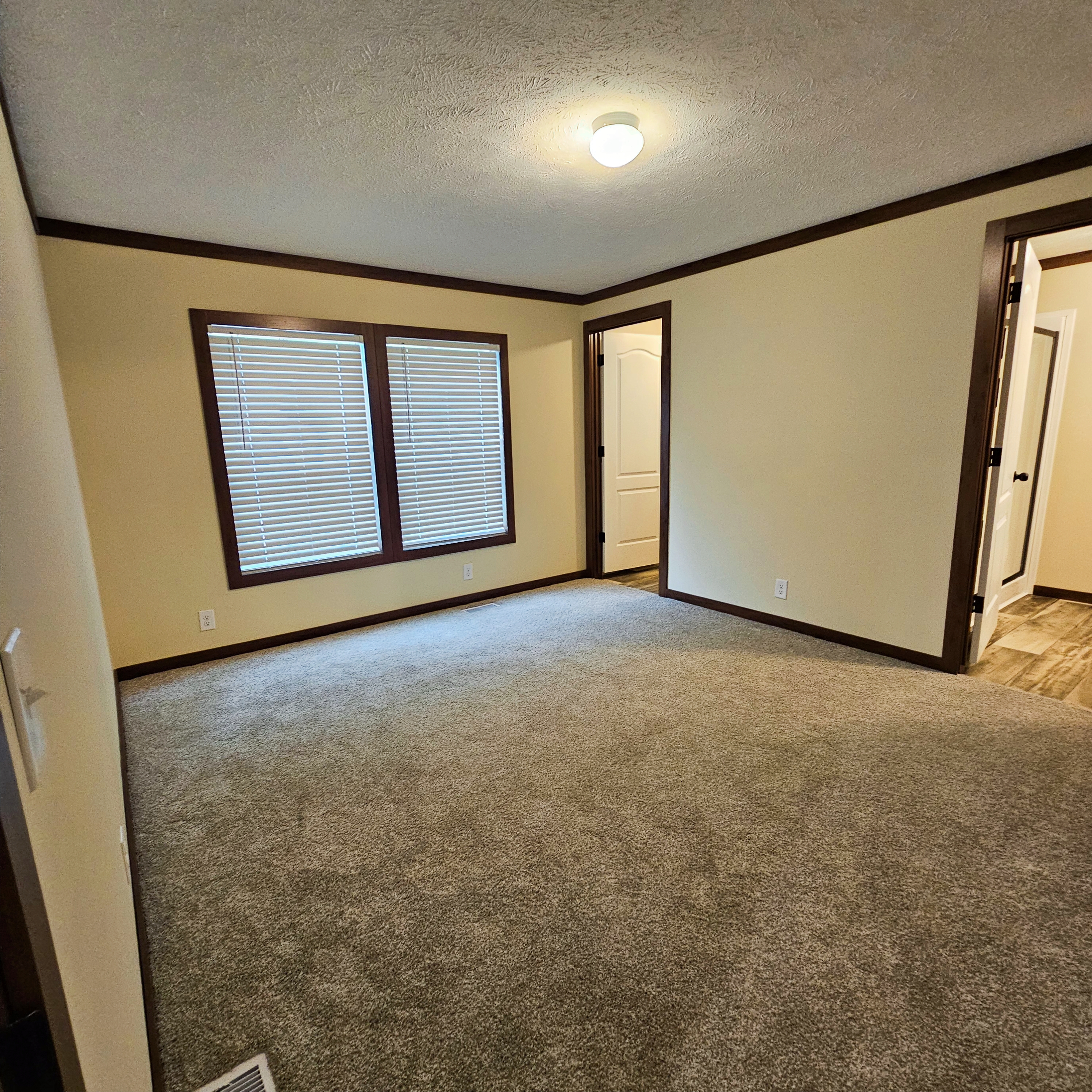 3700 28th Street, Sioux City, Iowa 51105, 3 Bedrooms Bedrooms, ,2 BathroomsBathrooms,Single Wide,For Sale,28th Street,1370