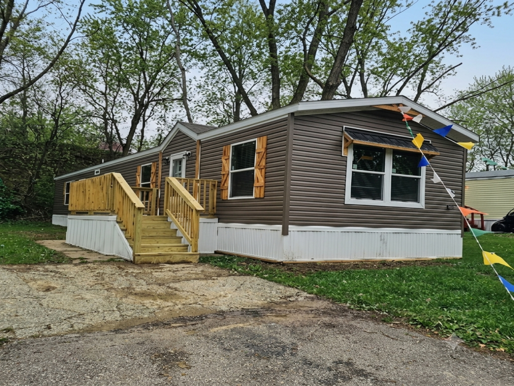3700 28th Street, Sioux City, Iowa 51105, 3 Bedrooms Bedrooms, ,2 BathroomsBathrooms,Single Wide,For Sale,28th Street,1370