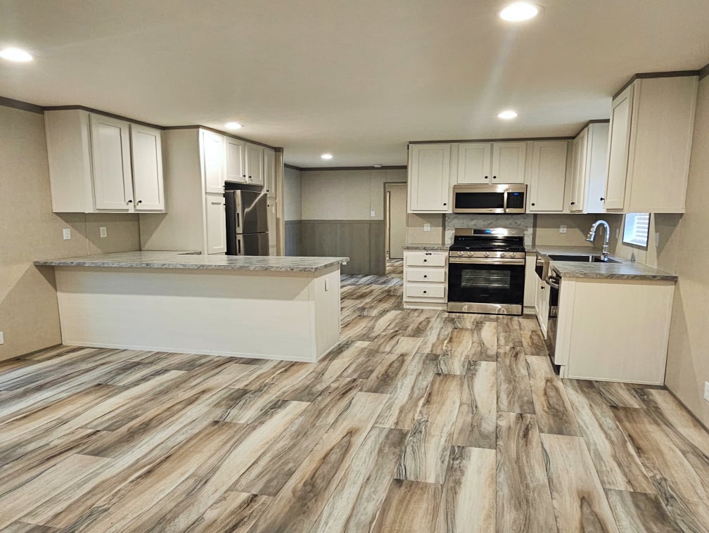 3700 28th St, Sioux City, Iowa 51105, 3 Bedrooms Bedrooms, ,2 BathroomsBathrooms,Single Wide,For Sale,28th St,1375