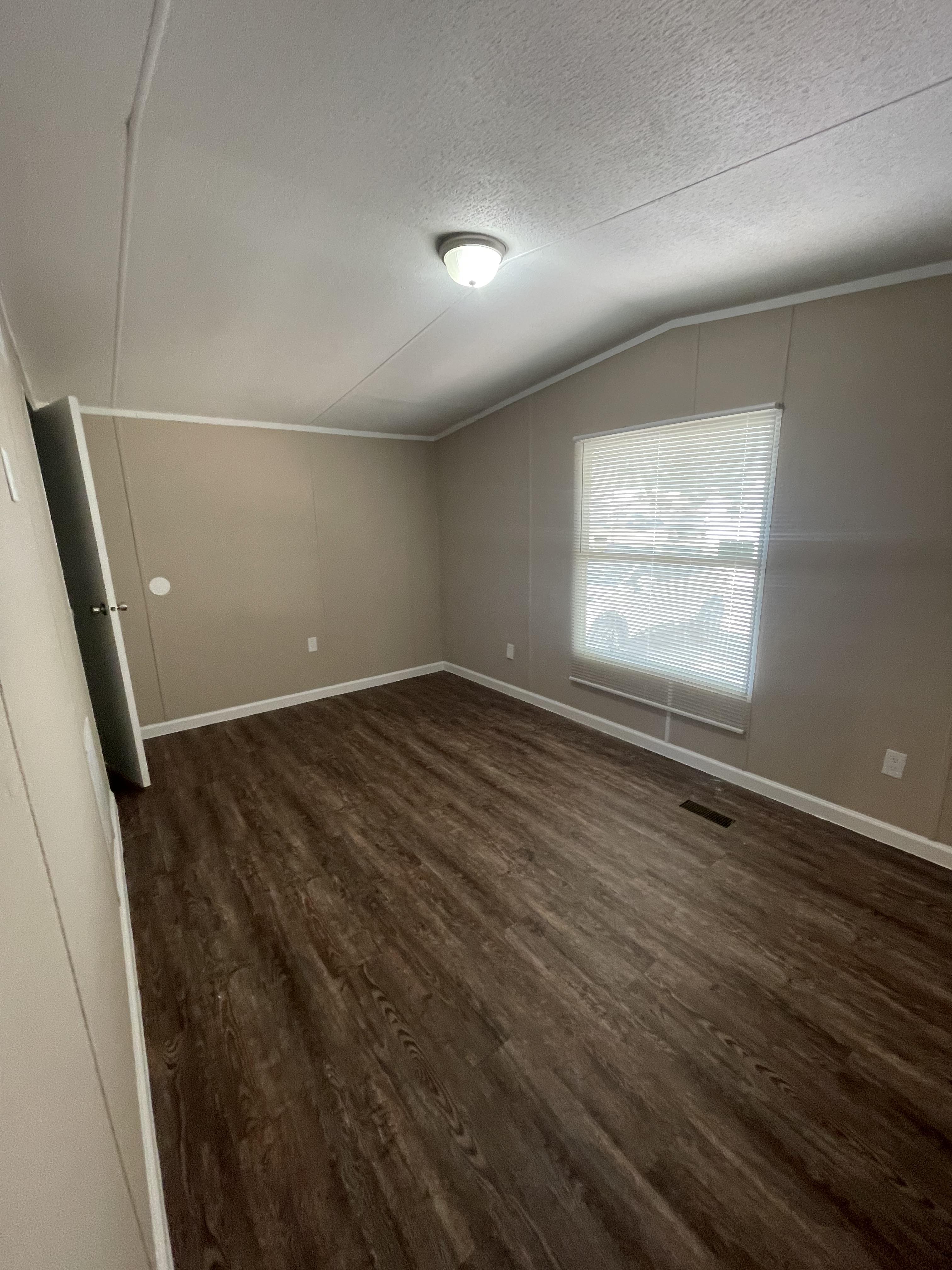 4800 S Foster Rd, Oklahoma City, Oklahoma 73129, 3 Bedrooms Bedrooms, ,2 BathroomsBathrooms,Single Wide,For Sale,Trlr #340,S Foster Rd,1376