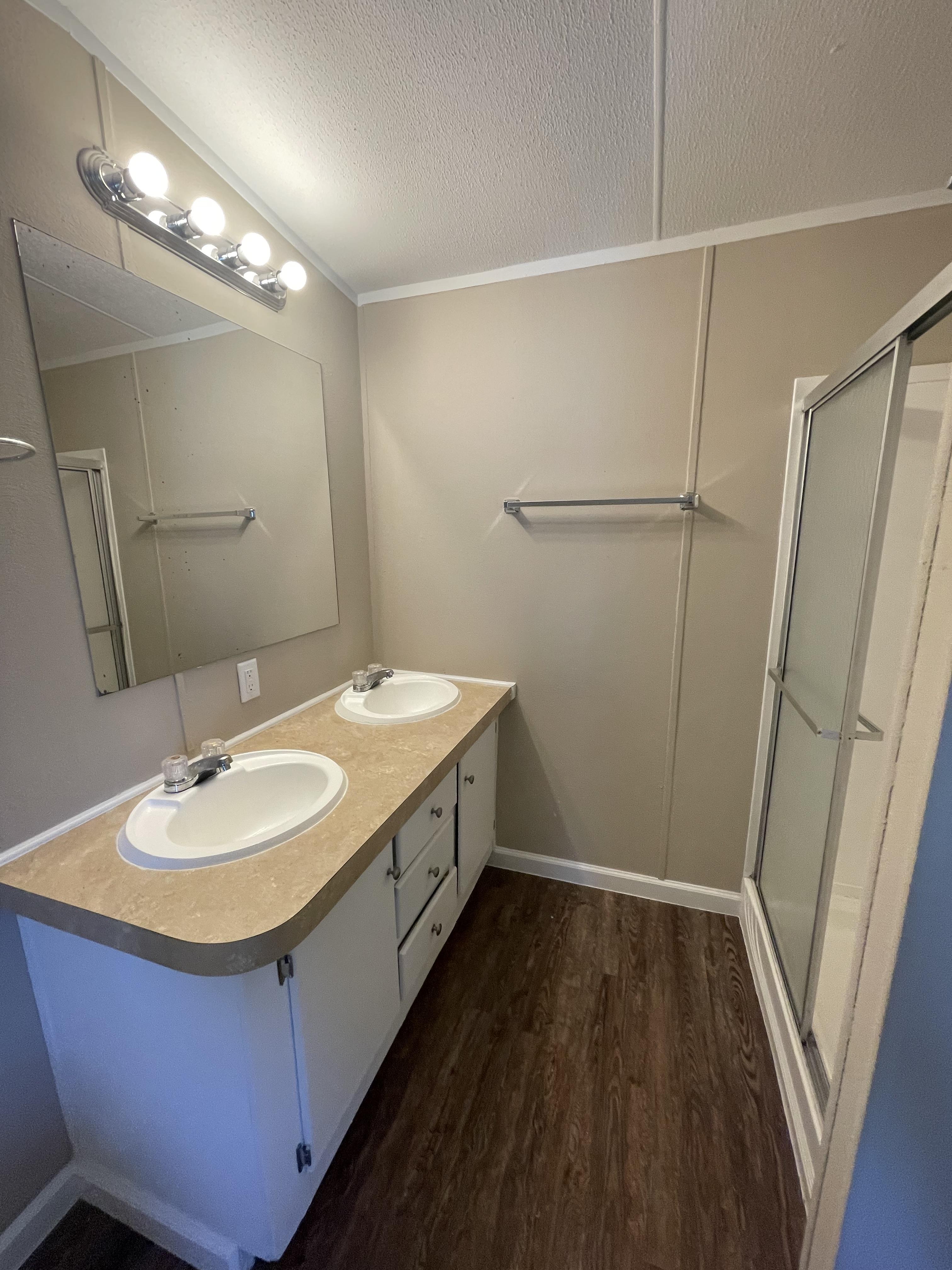 4800 S Foster Rd, Oklahoma City, Oklahoma 73129, 3 Bedrooms Bedrooms, ,2 BathroomsBathrooms,Single Wide,For Sale,Trlr #340,S Foster Rd,1376