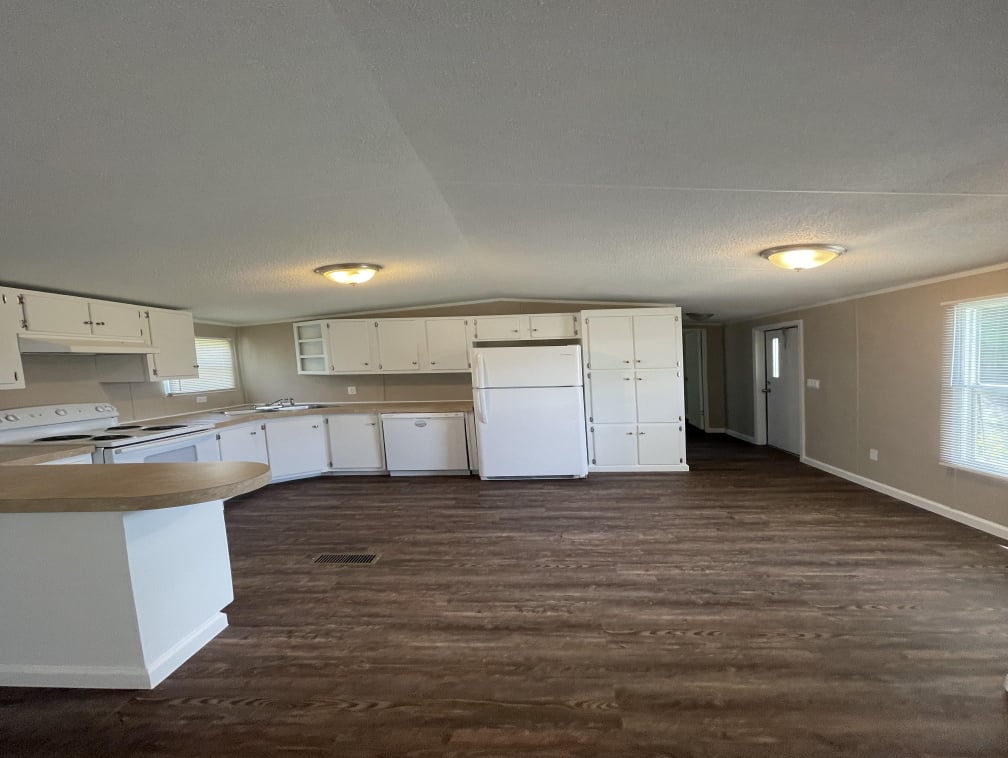 4800 S Foster Rd, Oklahoma City, Oklahoma 73129, 3 Bedrooms Bedrooms, ,2 BathroomsBathrooms,Single Wide,For Sale,Trlr #340,S Foster Rd,1376