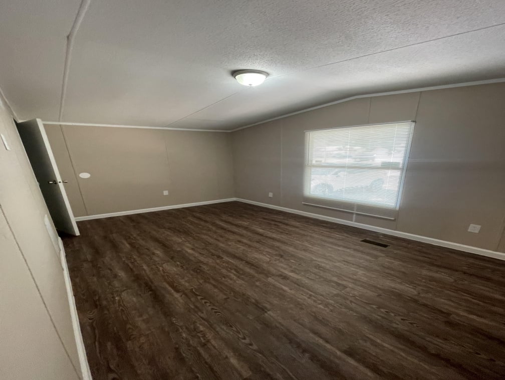 4800 S Foster Rd, Oklahoma City, Oklahoma 73129, 3 Bedrooms Bedrooms, ,2 BathroomsBathrooms,Single Wide,For Sale,Trlr #340,S Foster Rd,1376