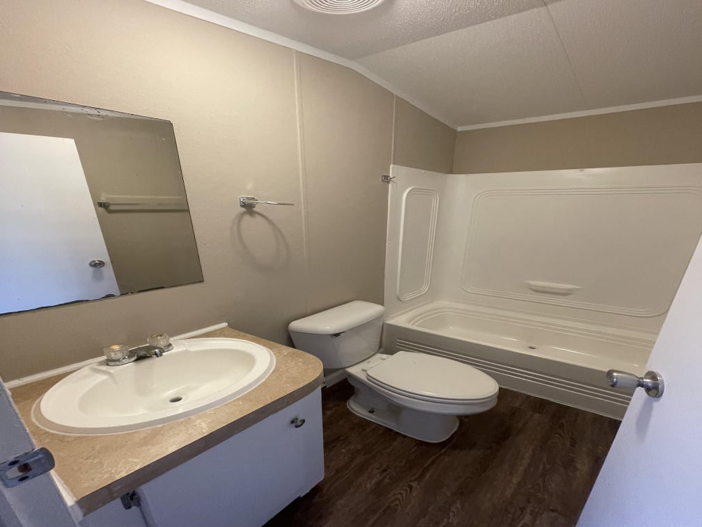4800 S Foster Rd, Oklahoma City, Oklahoma 73129, 3 Bedrooms Bedrooms, ,2 BathroomsBathrooms,Single Wide,For Sale,Trlr #340,S Foster Rd,1376