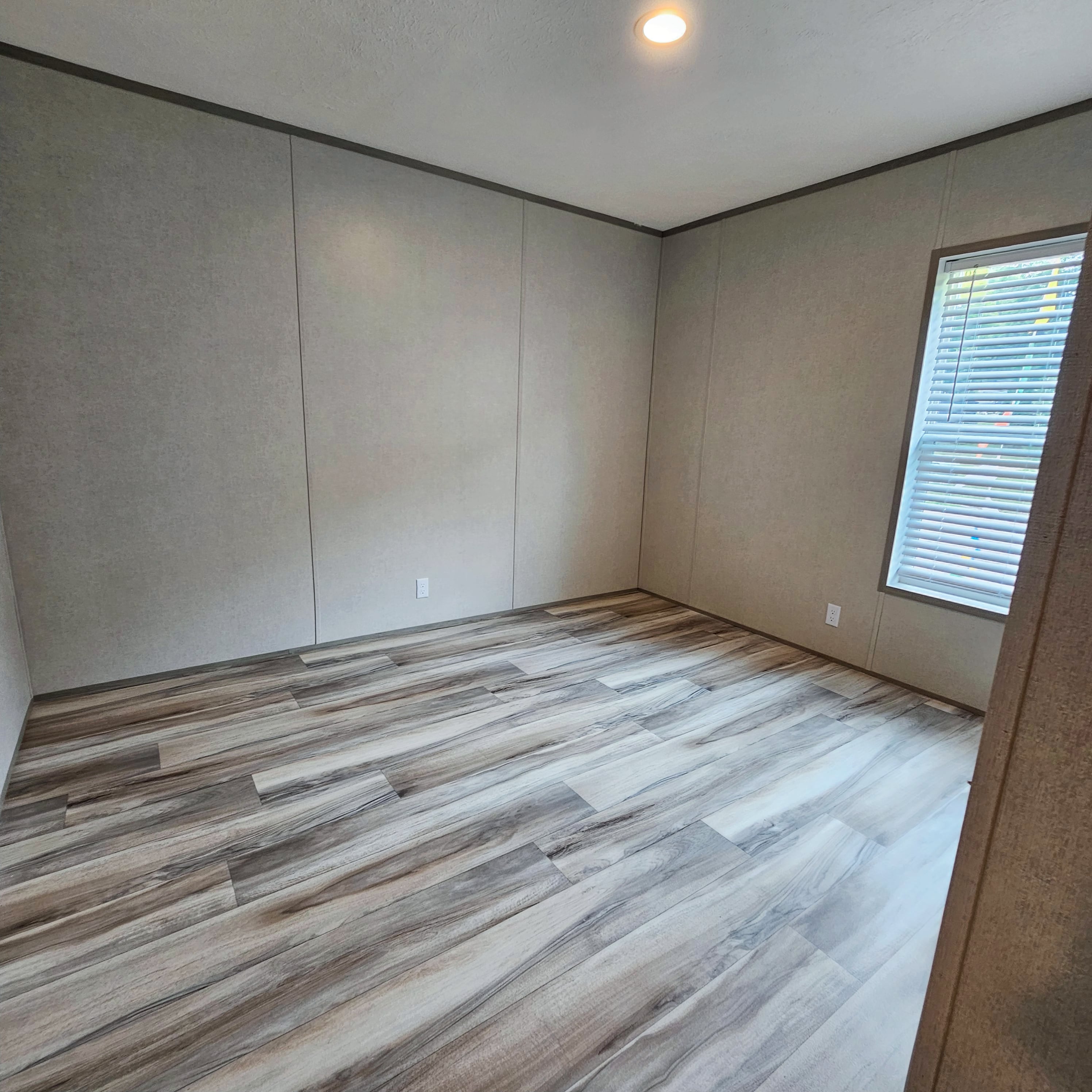 3700 28th Street, Sioux City, Iowa 51105, 3 Bedrooms Bedrooms, ,2 BathroomsBathrooms,Single Wide,For Sale,28th Street,1492